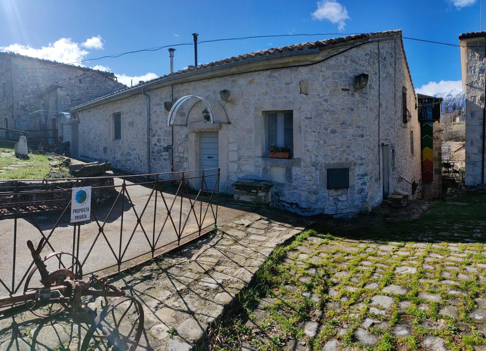Poesia D'Abruzzo Villa Караманико Терме Екстериор снимка